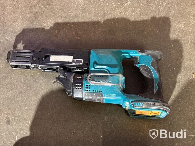 10 st Batterimaskiner Makita