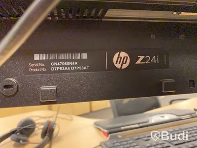 Dataskärmar HP 4st med bordsfäste.