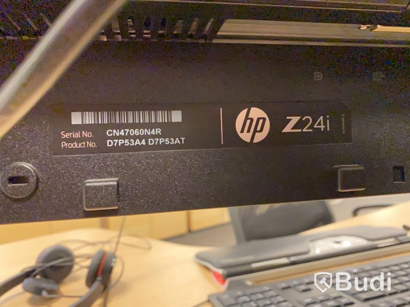 Dataskärmar HP 4st med bordsfäste.