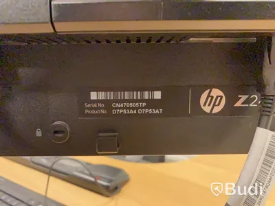 Dataskärmar HP 4st med bordsfäste.