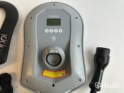 Laddbox Zappi V2 22kW svart med uttag inkl. HARVI och HUB.