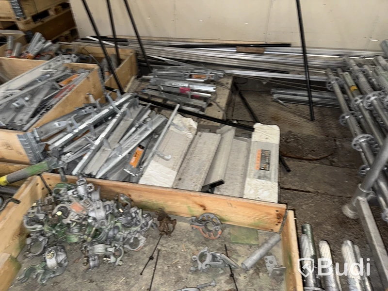Stort parti byggställning Monzon aluminium samt Altrad/Layher stålställning (Se sista bilden)