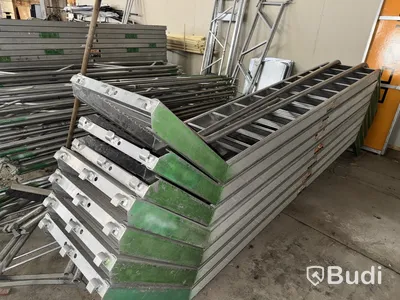 Stort parti byggställning Monzon aluminium samt Altrad/Layher stålställning (Se sista bilden)