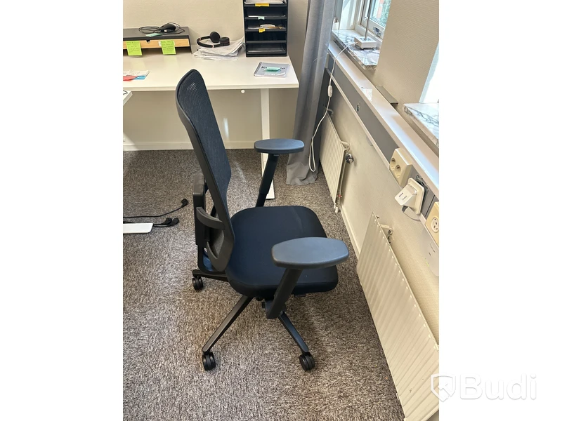 Kontorsstol, höj- och sänkbar
