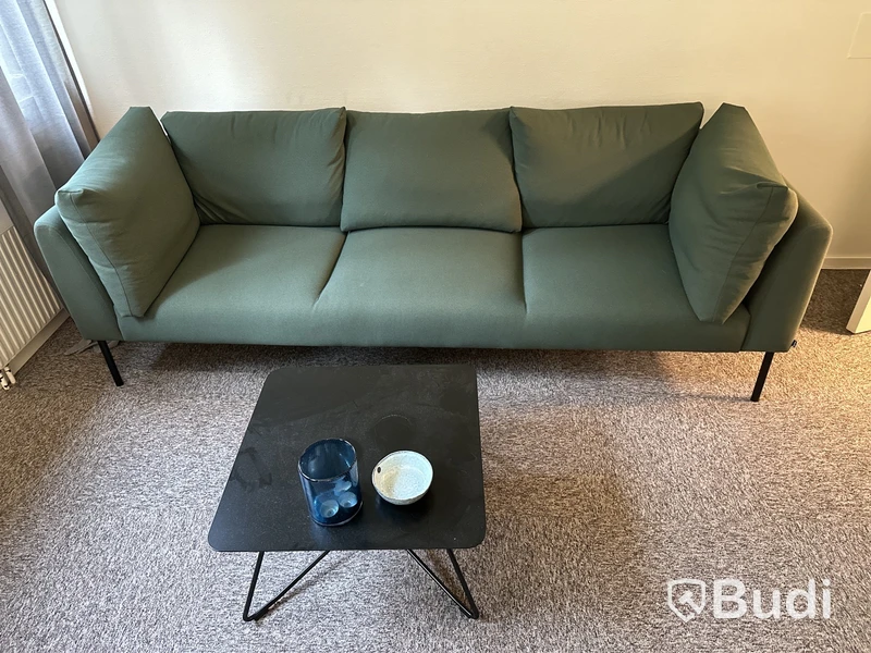 Soffa och bord