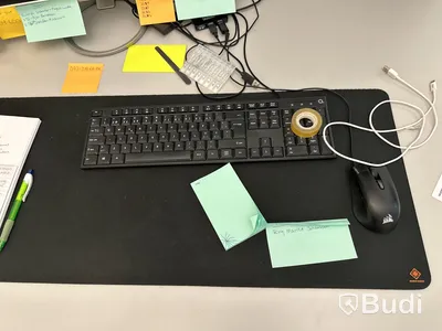 2 st. Skärmar 27 tum, datormus och tangentbord