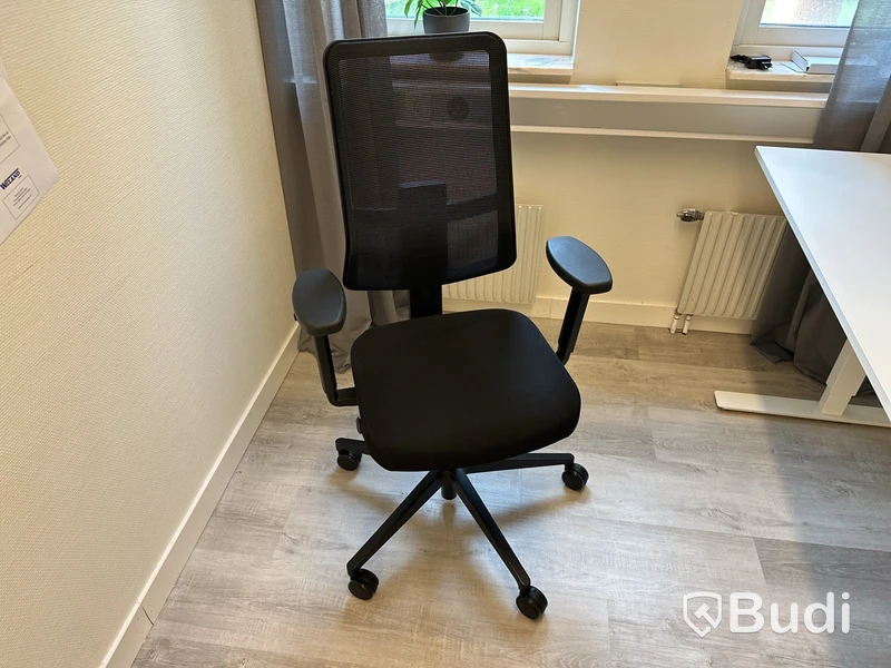Kontorsstol, höj- och sänkbar