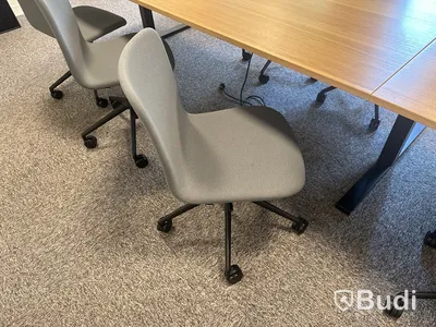 Bord och 12 st. Stolar