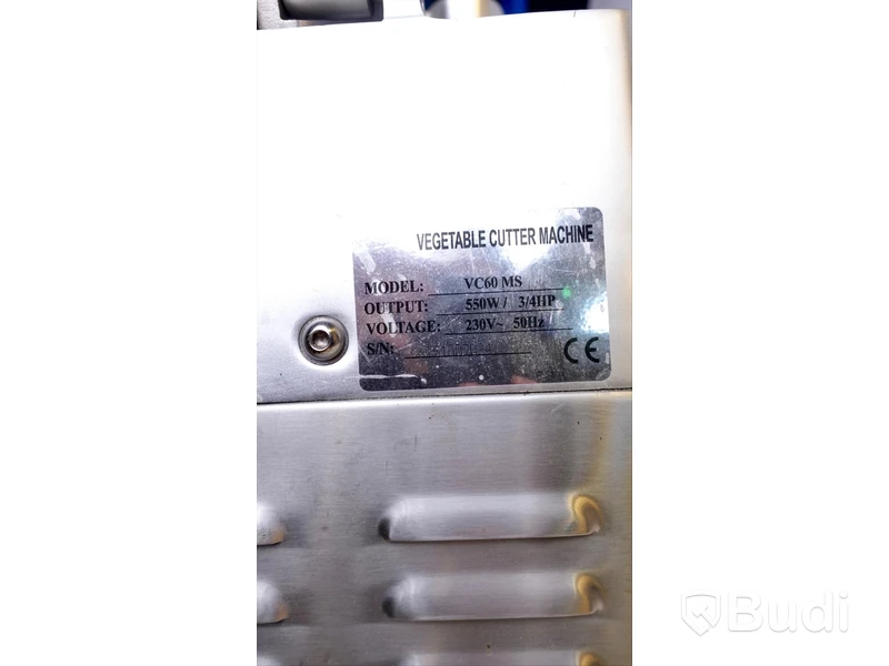 Grönsaksskärare med tillbehör. Model VC60 MS