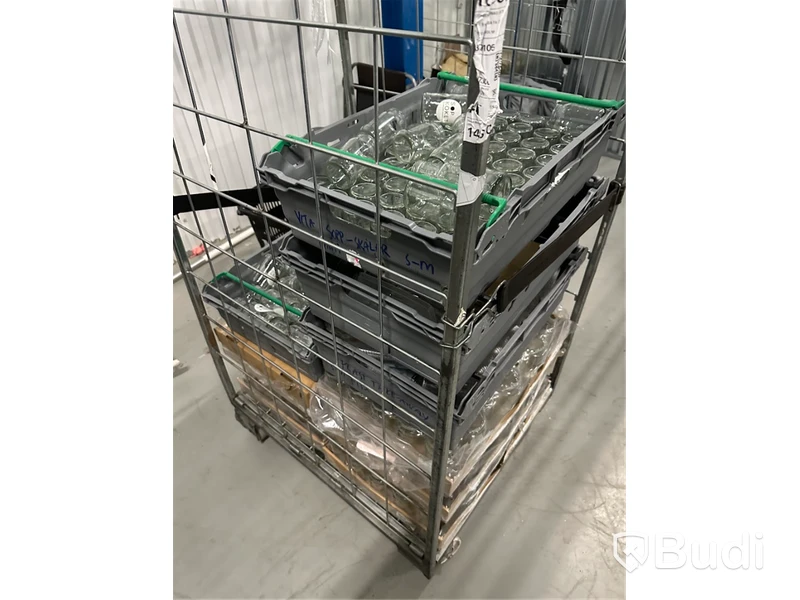 Glasflaskor och glasburkar