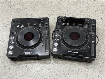 2 st CD-spelare Pioneer CDJ-1000MK3