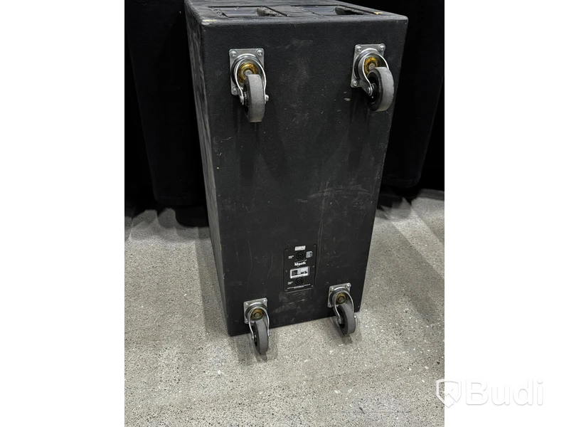 1 st Mach M152R 2x15’’ Bashögtalare