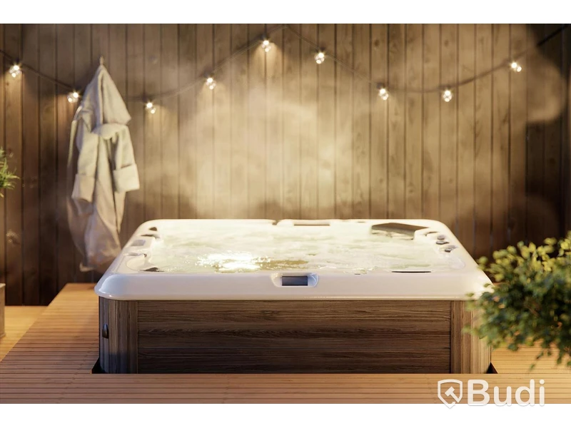 Spabad Luxuz Light NY i kartong inklusive skyddslock. (Ordinarie pris 89 999 kr ink moms) -1509908