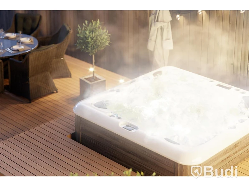 Spabad Luxuz Light NY i kartong inklusive skyddslock. (Ordinarie pris 89 999 kr ink moms) -1509908