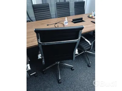 Konferensbord med 8 st stolar