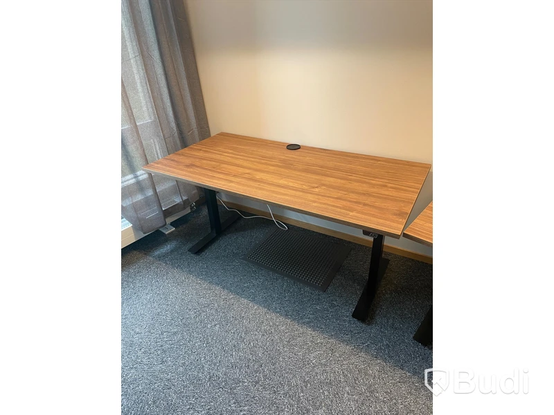 Höj- och sänkbart skrivbord ROLERGO GF-470