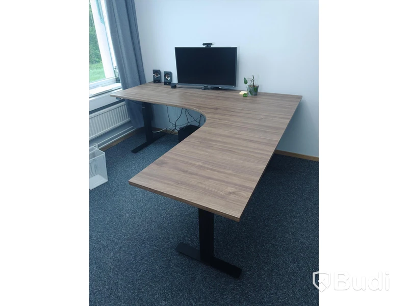 Höj och sänkbart skrivbord - ROLERGO