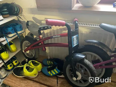 18 st Cyklar olika märken och storlekar, vissa springscyklar