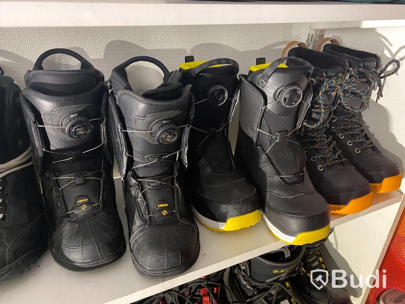 29st begagnade Snowboardboots olika storlekar och märken.