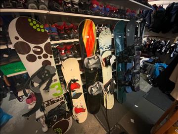 8st begagnade snowboards