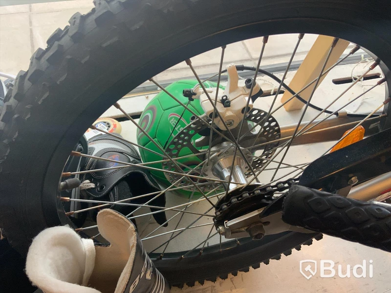 Cykel begagnad 20 tum, dämpad med skivbroms