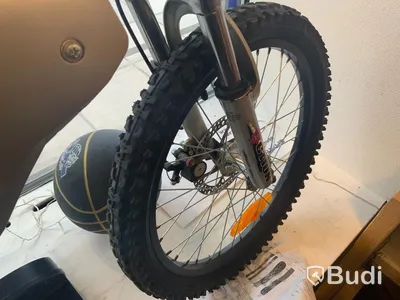 Cykel begagnad 20 tum, dämpad med skivbroms