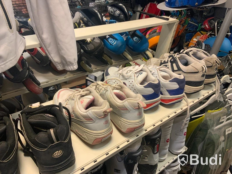 6st par Heelys olika modeller och storlekar begagnade