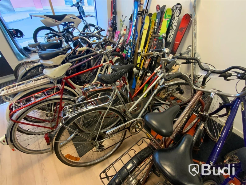 17st begagnade cyklar, olika modeller och storlekar. Auktionen omstartad.