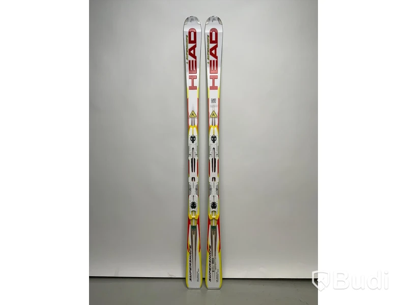 Skidor HEAD supershape L175. Utan bindning