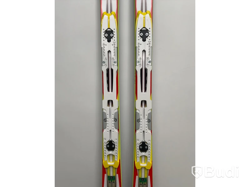Skidor HEAD supershape L175. Utan bindning