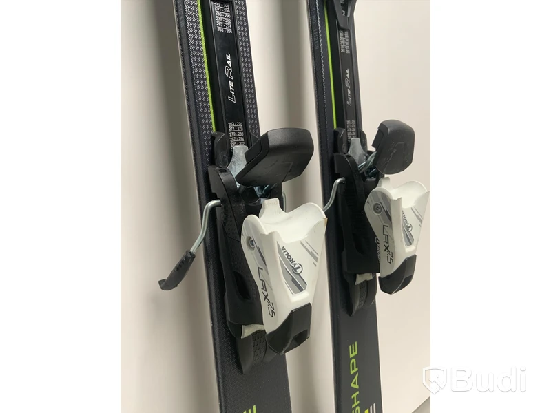 Skidor HEAD supershape L140