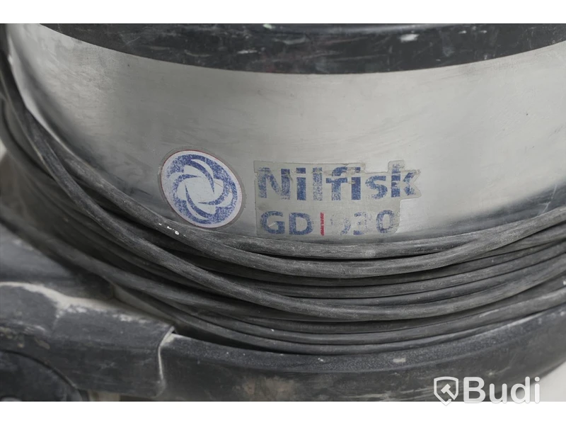 Dammsugare- Nilfisk GD 930 OBS! Saknar Slang.