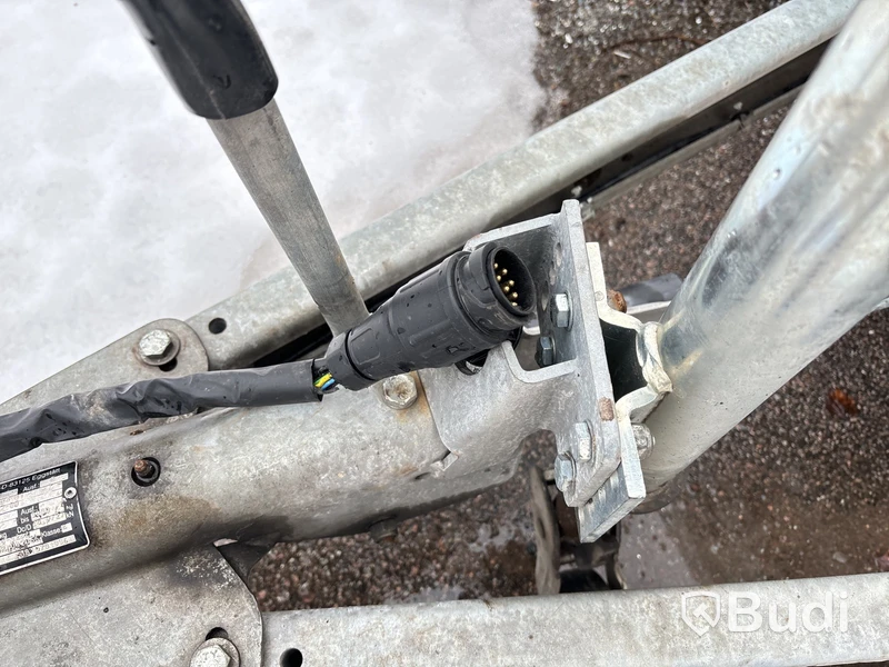 Släpvagn med ramper, Variant 3021P4-10, 2021
