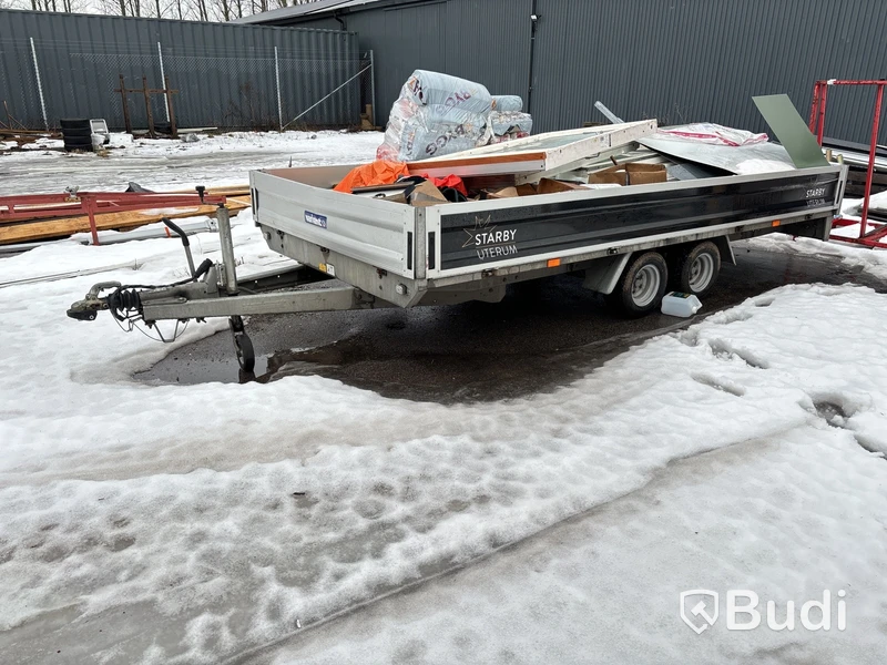 Släpvagn med ramper, Variant 3021P4-10, 2021