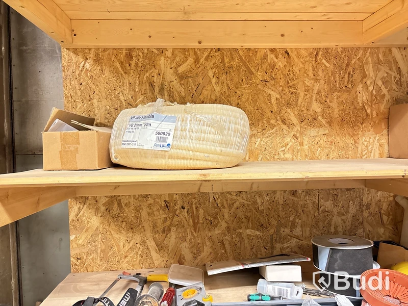 Byggmaterial, verktyg m.m. Stort parti.