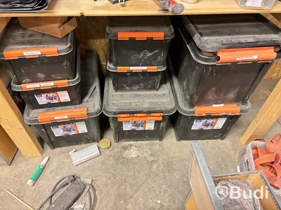 Byggmaterial, verktyg m.m. Stort parti.