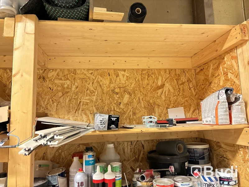 Byggmaterial, verktyg m.m. Stort parti.
