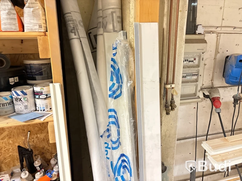 Byggmaterial, verktyg m.m. Stort parti.
