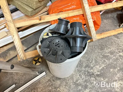 Byggmaterial, verktyg m.m. Stort parti.