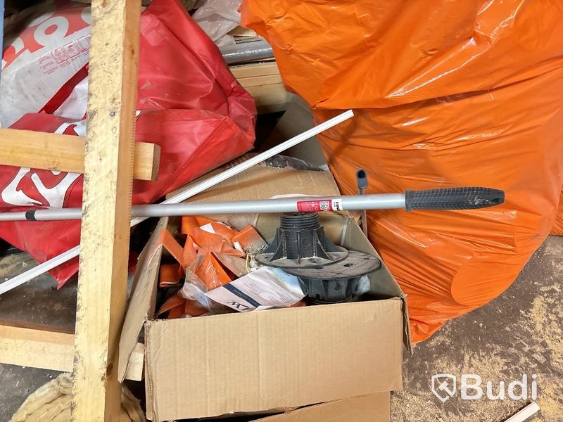 Byggmaterial, verktyg m.m. Stort parti.