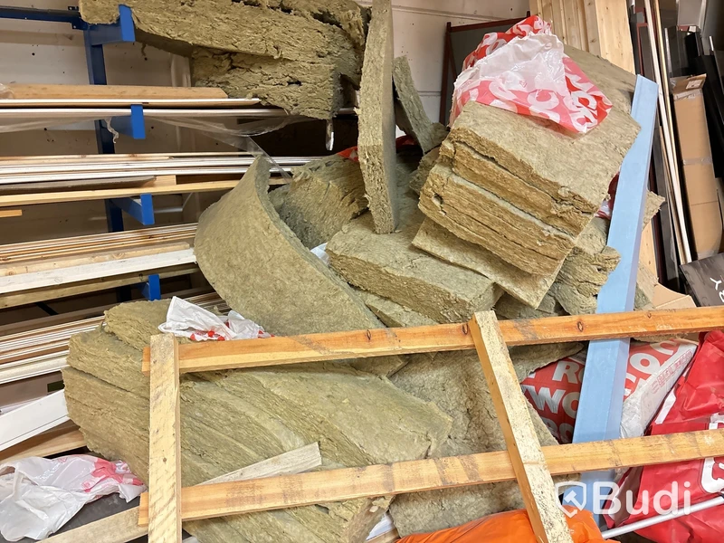 Byggmaterial, verktyg m.m. Stort parti.