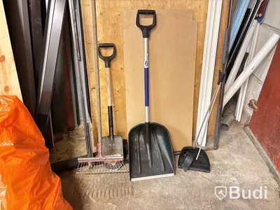 Byggmaterial, verktyg m.m. Stort parti.