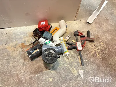 Byggmaterial, verktyg m.m. Stort parti.