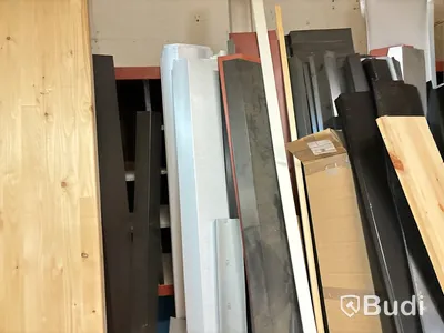 Byggmaterial, verktyg m.m. Stort parti.