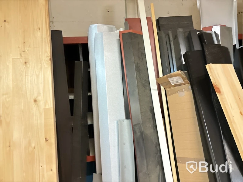 Byggmaterial, verktyg m.m. Stort parti.
