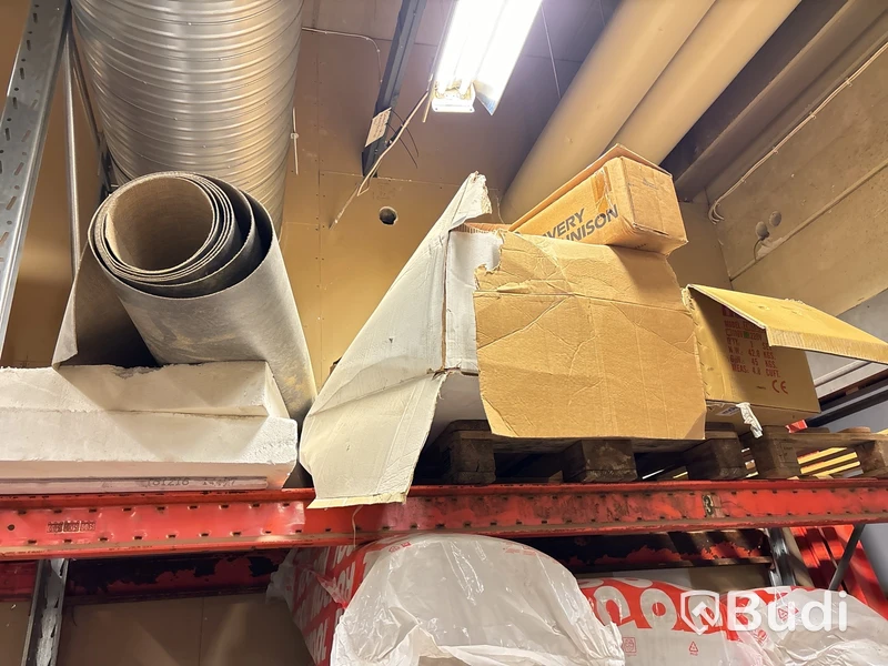 Byggmaterial, verktyg m.m. Stort parti.