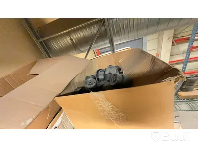 Byggmaterial, verktyg m.m. Stort parti.