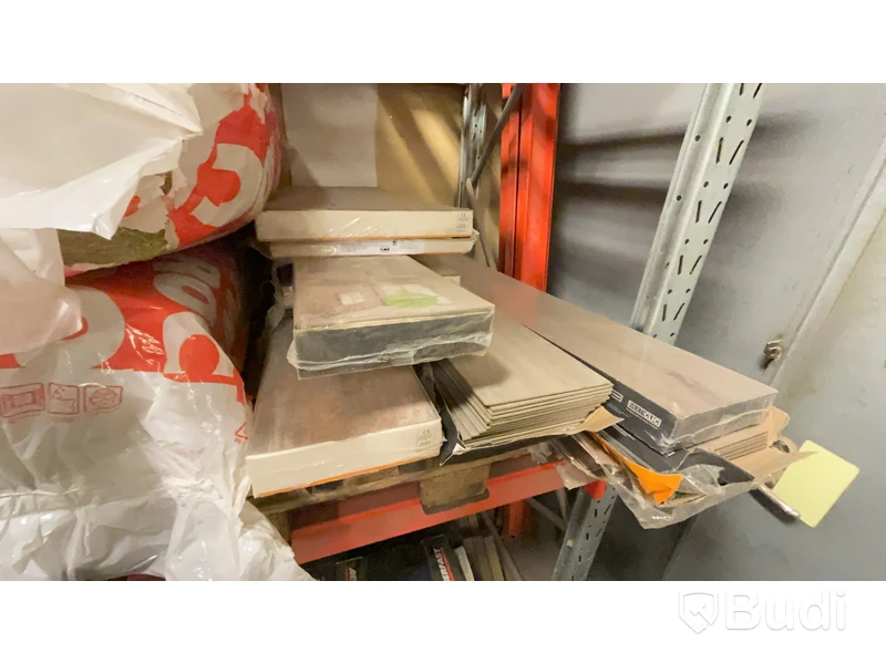 Byggmaterial, verktyg m.m. Stort parti.