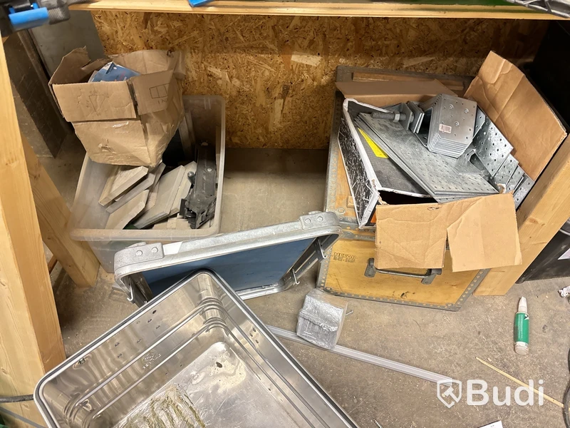 Byggmaterial, verktyg m.m. Stort parti.