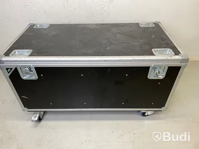 6st D&B Audiotechnik E8 i Holmberg case på hjul Nypris ca 23000 SEK/st
